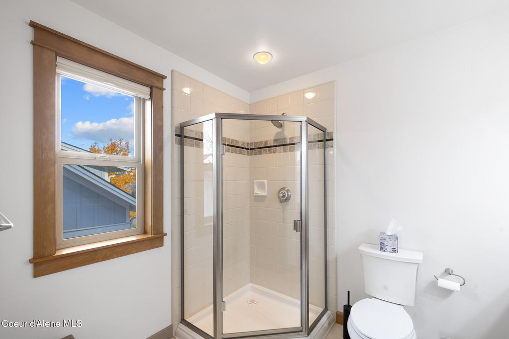 4083 W SHOREVIEW LN, Coeur d'Alene, ID 83814 photo 23