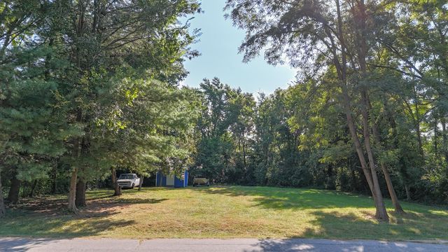 812 N MOULTON ST, Moberly, MO 65270