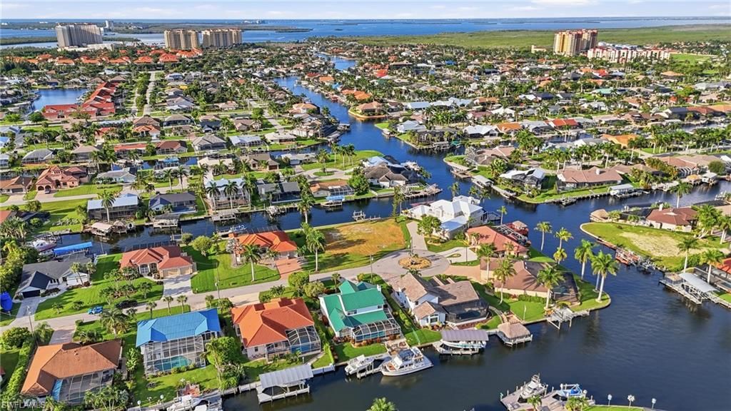 Image 15 of property listing at 1230 SW 53rd TER, Cape Coral, FL 33914