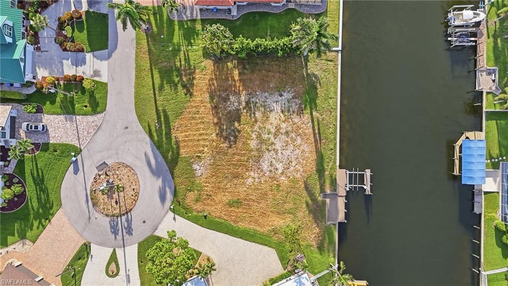 Image 16 of property listing at 1230 SW 53rd TER, Cape Coral, FL 33914