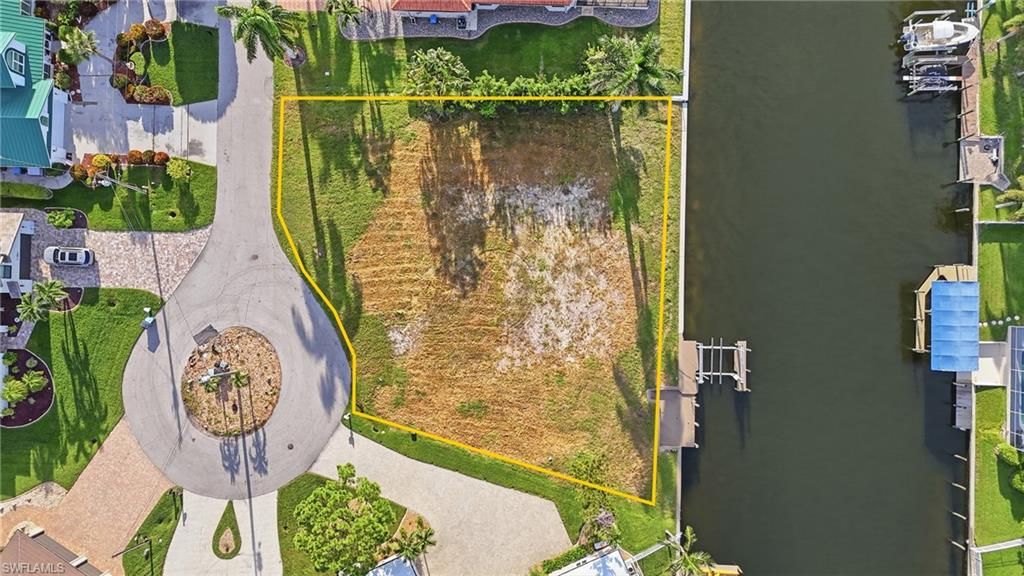 Image 17 of property listing at 1230 SW 53rd TER, Cape Coral, FL 33914