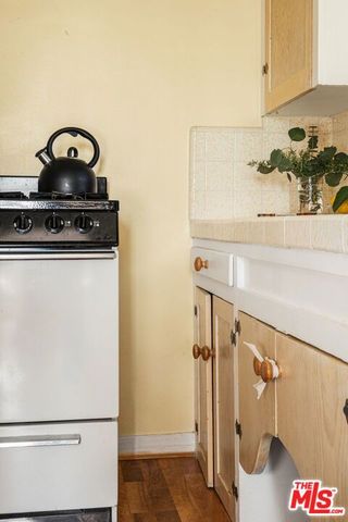 654 Frontenac Avenue, Los Angeles, CA 90065