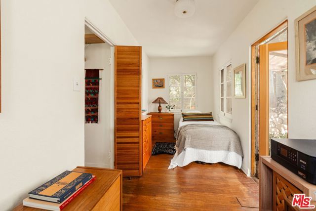 654 Frontenac Avenue, Los Angeles, CA 90065