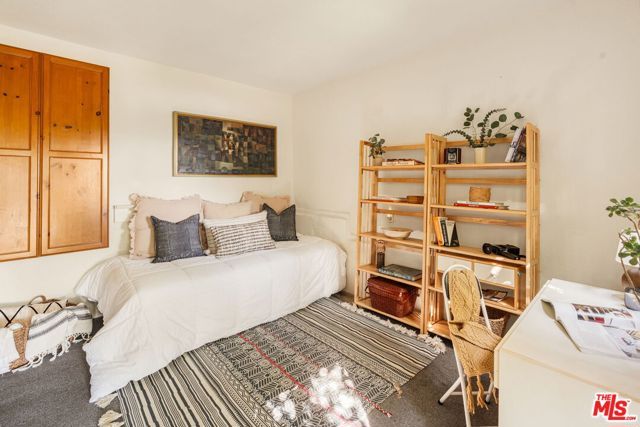 654 Frontenac Avenue, Los Angeles, CA 90065