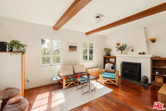 654 Frontenac Avenue, Los Angeles, CA 90065