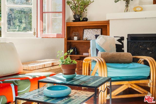 654 Frontenac Avenue, Los Angeles, CA 90065