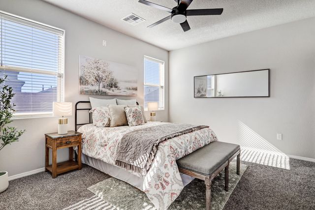 4802 Mount Salas Street NE, Rio Rancho, NM 87144