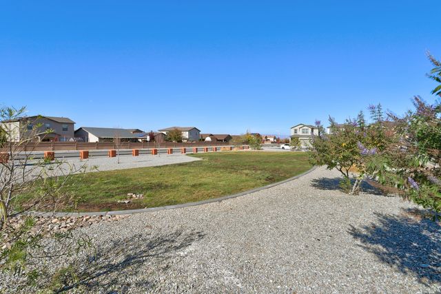 4802 Mount Salas Street NE, Rio Rancho, NM 87144