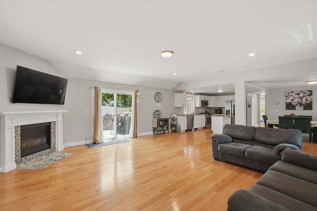 686 Willard Street, Leominster, MA 01453