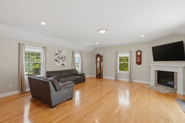686 Willard Street, Leominster, MA 01453