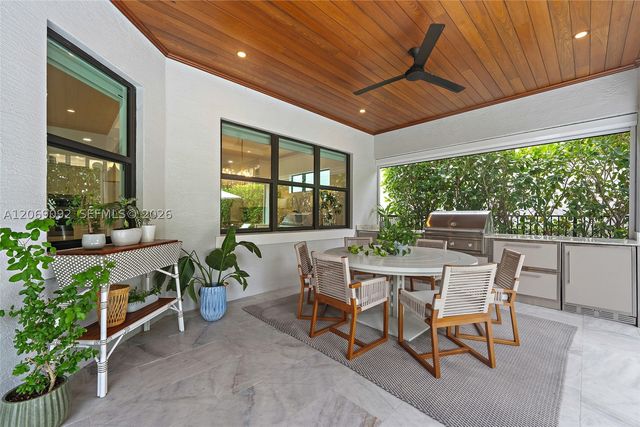 13558 Artisan Cir, Palm Beach Gardens, FL 33418
