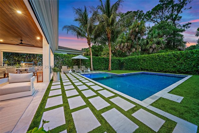 13558 Artisan Cir, Palm Beach Gardens, FL 33418