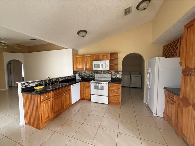 330 BACCARAT COURT, Kissimmee, FL 34759