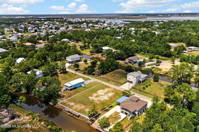 2035 Hollywood Drive, Bay Saint Louis, MS 39520