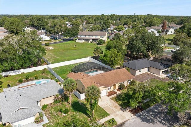 2911 AUTUMNWOOD TRAIL, Apopka, FL 32703
