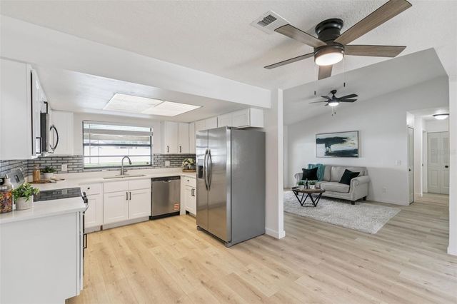 2911 AUTUMNWOOD TRAIL, Apopka, FL 32703