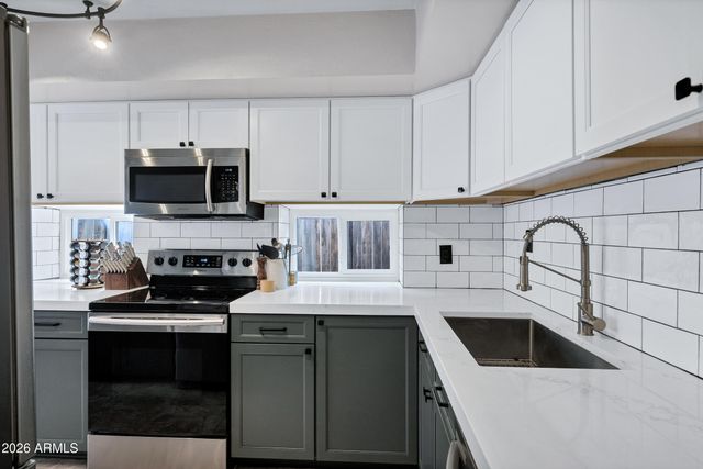 1832 S RIVER Drive, Tempe, AZ 85281