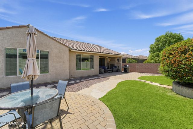 13797 E Poelstra Street, Vail, AZ 85641