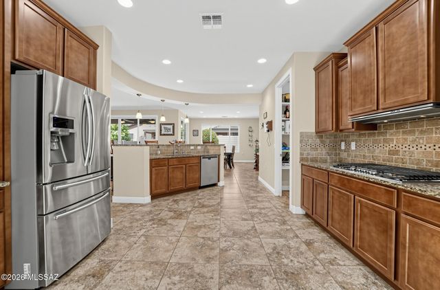 13797 E Poelstra Street, Vail, AZ 85641