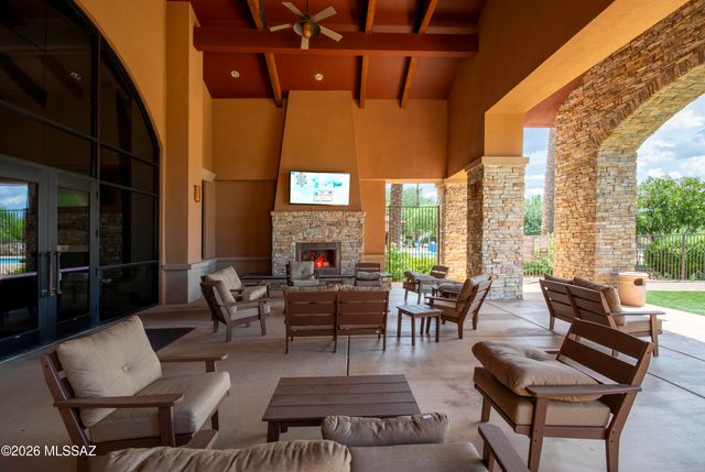 13797 E Poelstra Street, Vail, AZ 85641