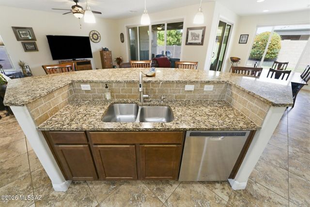 13797 E Poelstra Street, Vail, AZ 85641