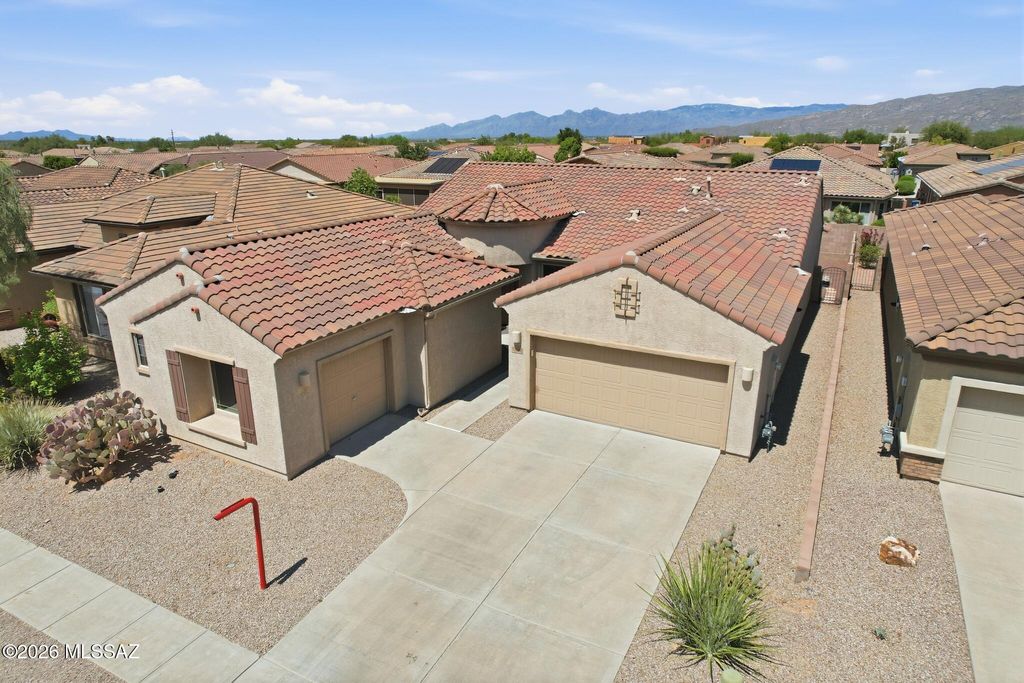 13797 E Poelstra Street, Vail, AZ 85641