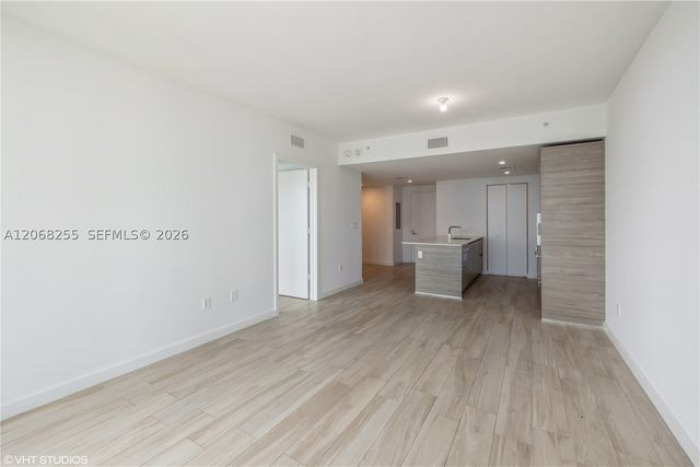 1300 S Miami Ave 2504, Miami, FL 33130