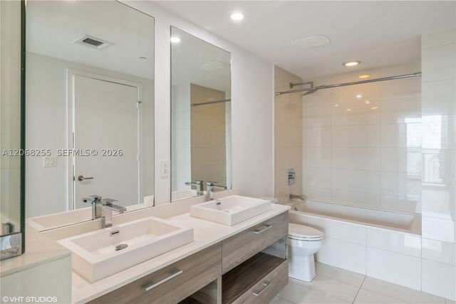 1300 S Miami Ave 2504, Miami, FL 33130