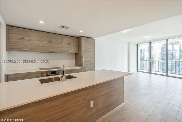 1300 S Miami Ave 2504, Miami, FL 33130