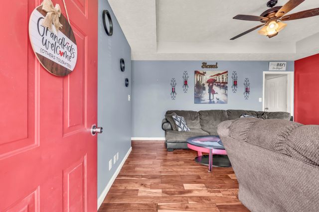 3481 Sandpiper Dr, Clarksville, TN 37042