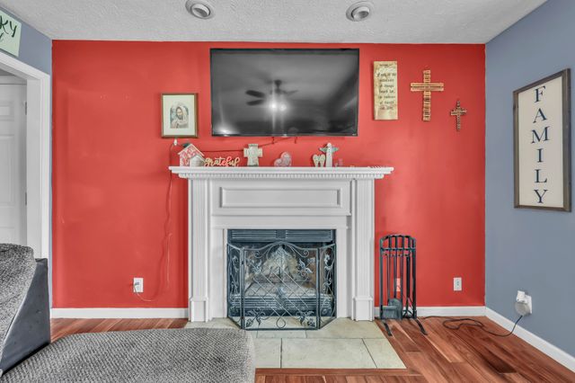 3481 Sandpiper Dr, Clarksville, TN 37042