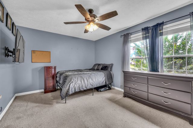 3481 Sandpiper Dr, Clarksville, TN 37042