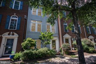 822 W GLEBE RD, Alexandria, VA 22305