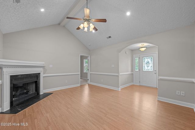 205 Croatan Woods Drive, New Bern, NC 28562