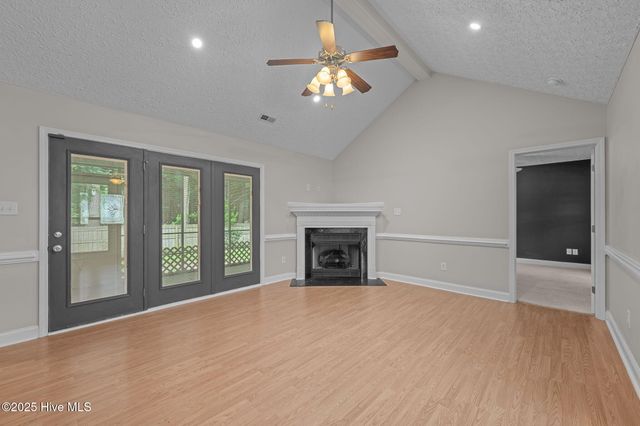 205 Croatan Woods Drive, New Bern, NC 28562