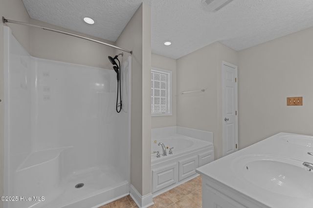 205 Croatan Woods Drive, New Bern, NC 28562