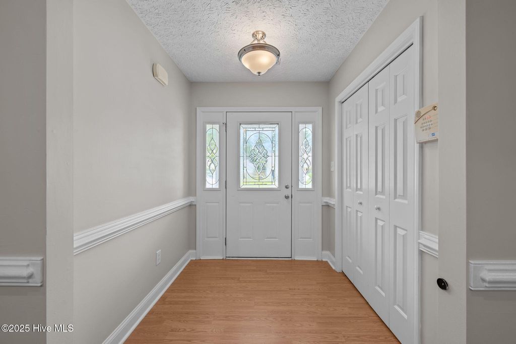 205 Croatan Woods Drive, New Bern, NC 28562