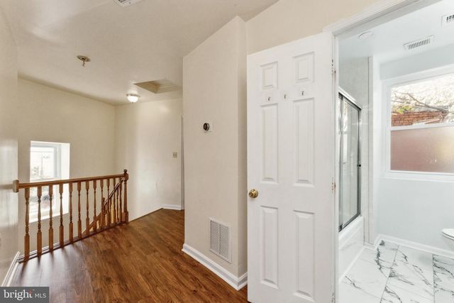 725 FLORIDA AVE NE, Washington, DC 20002