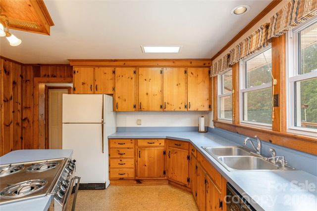 788 Old NC 280 Highway, Pisgah Forest, NC 28768