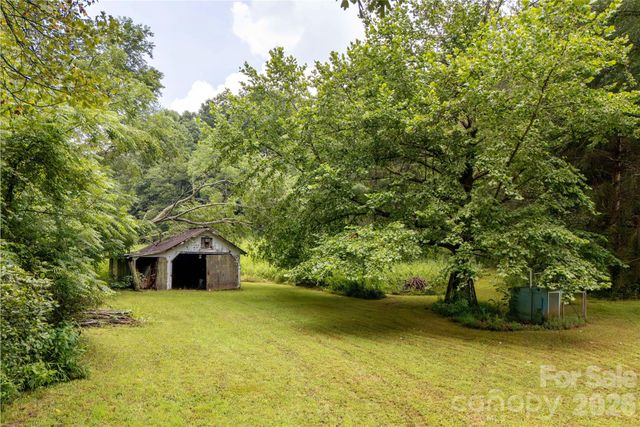 788 Old NC 280 Highway, Pisgah Forest, NC 28768