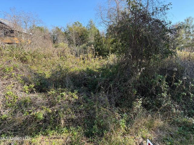 5906 Brittany Avenue, Biloxi, MS 39532