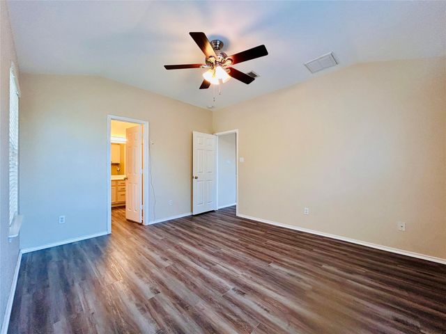 1900 Scofield Ridge PKWY 1701, Austin, TX 78727