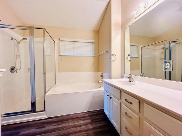 1900 Scofield Ridge PKWY 1701, Austin, TX 78727