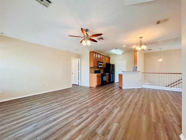 1900 Scofield Ridge PKWY 1701, Austin, TX 78727