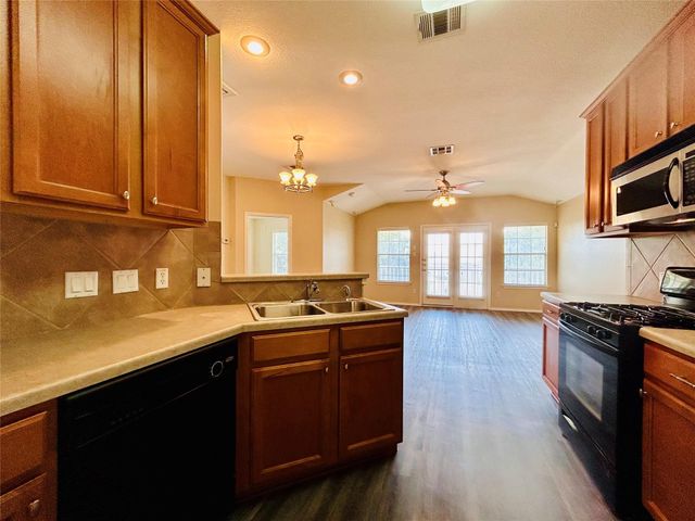 1900 Scofield Ridge PKWY 1701, Austin, TX 78727