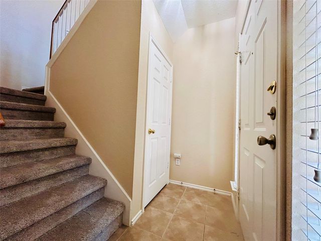 1900 Scofield Ridge PKWY 1701, Austin, TX 78727