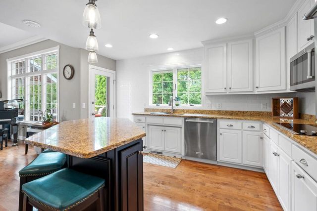 1849 SADDLEBROOK LANE, De Pere, WI 54115