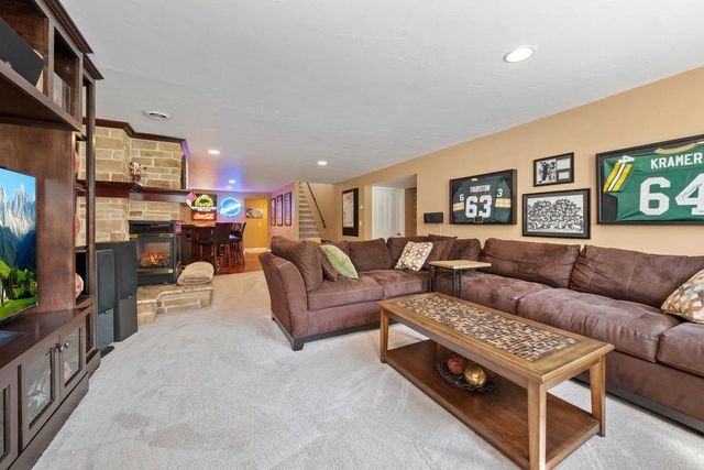 1849 SADDLEBROOK LANE, De Pere, WI 54115
