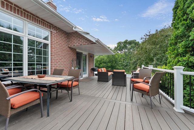1849 SADDLEBROOK LANE, De Pere, WI 54115