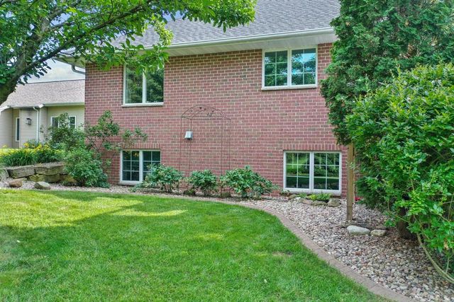 1849 SADDLEBROOK LANE, De Pere, WI 54115